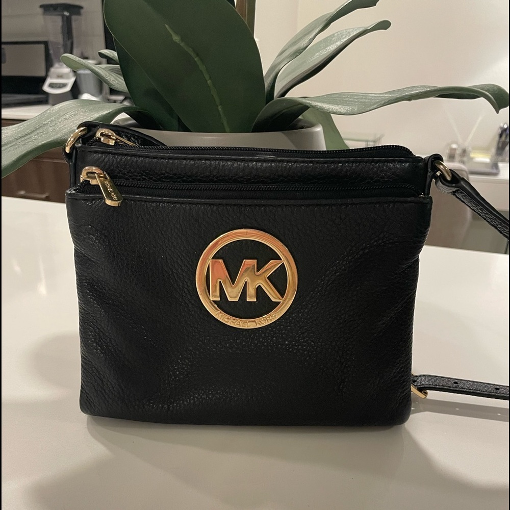 Michael Kors Fulton Leather Crossbody Expandable Compartment Bag